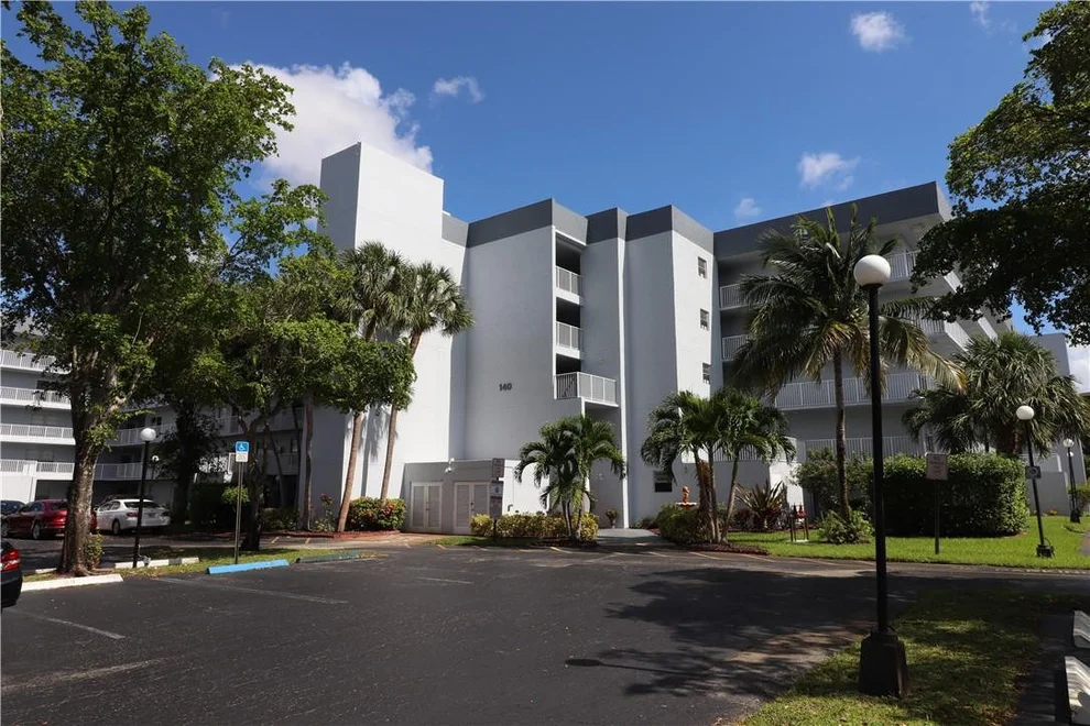 Unit for sale at 1402 NW 80th Avenue, Margate, FL 33063