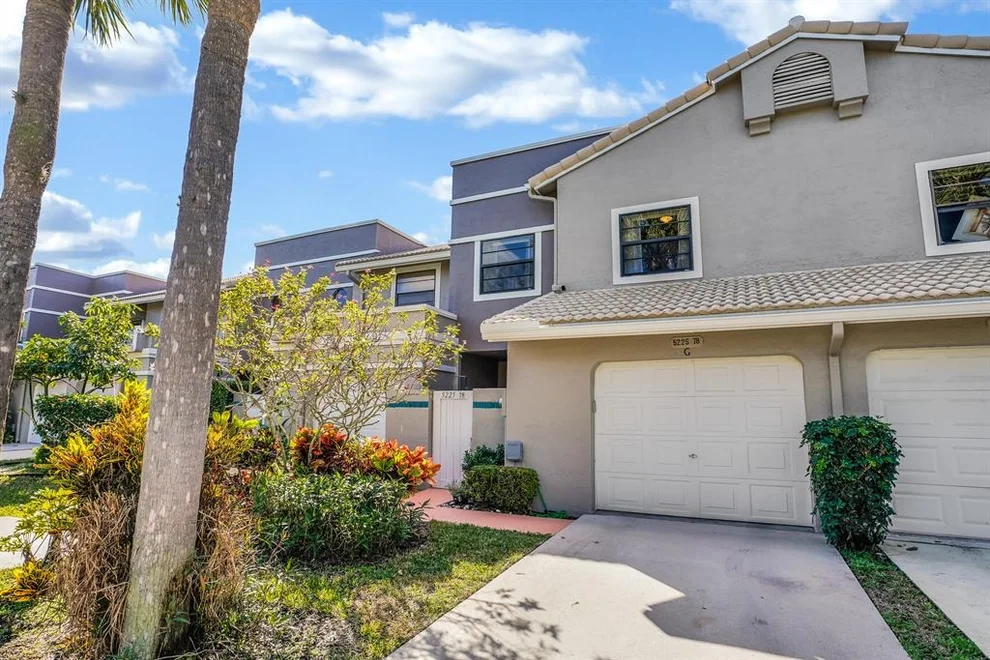 Unit for sale at 5225 Monterey Circle, Delray Beach, FL 33484