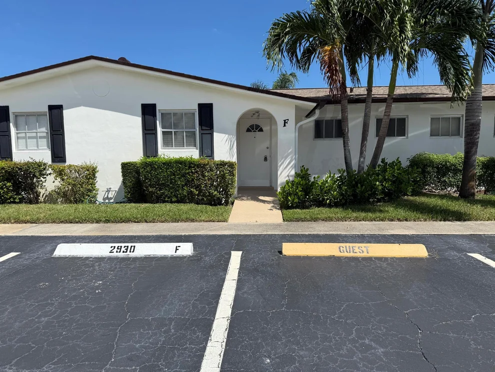 Unit for sale at 2930 Crosley Drive E, West Palm Beach, FL 33415