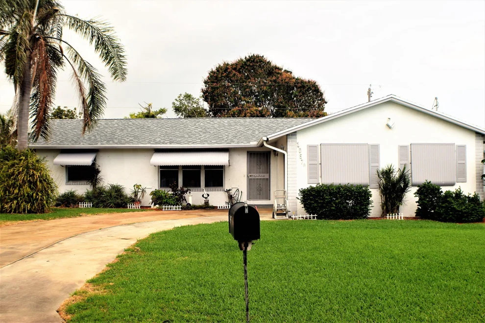 Unit for sale at 1057 Seagrape Road, Lake Worth, FL 33462