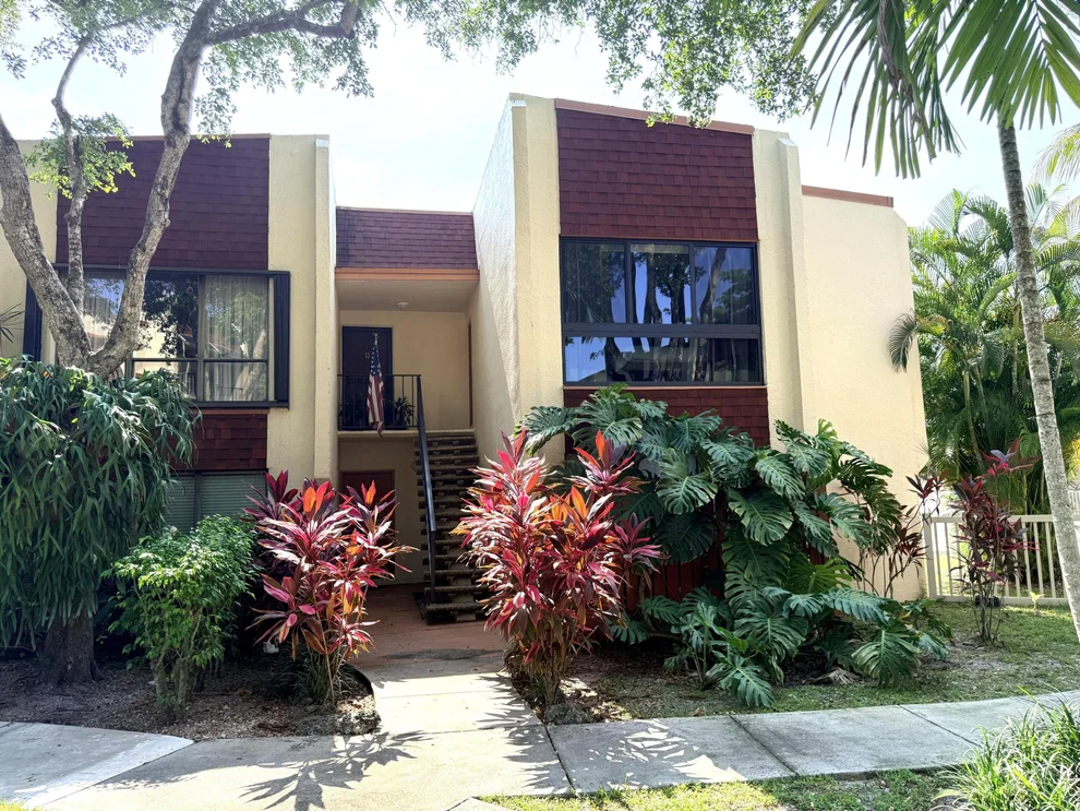 Unit for sale at 301 N Pine Island Road, Plantation, FL 33324