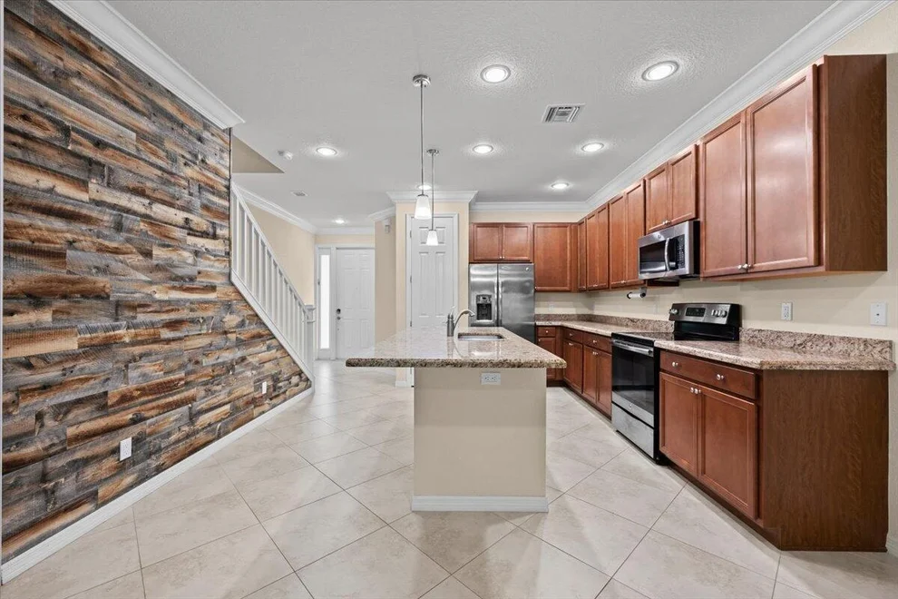 Unit for sale at 535 SW Glen Crest Way, Stuart, FL 34997