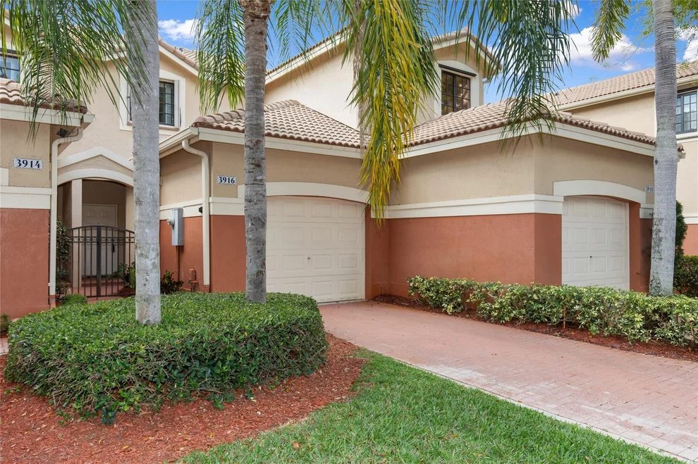 Unit for sale at 3916 Tree Top Drive, Weston, FL 33332