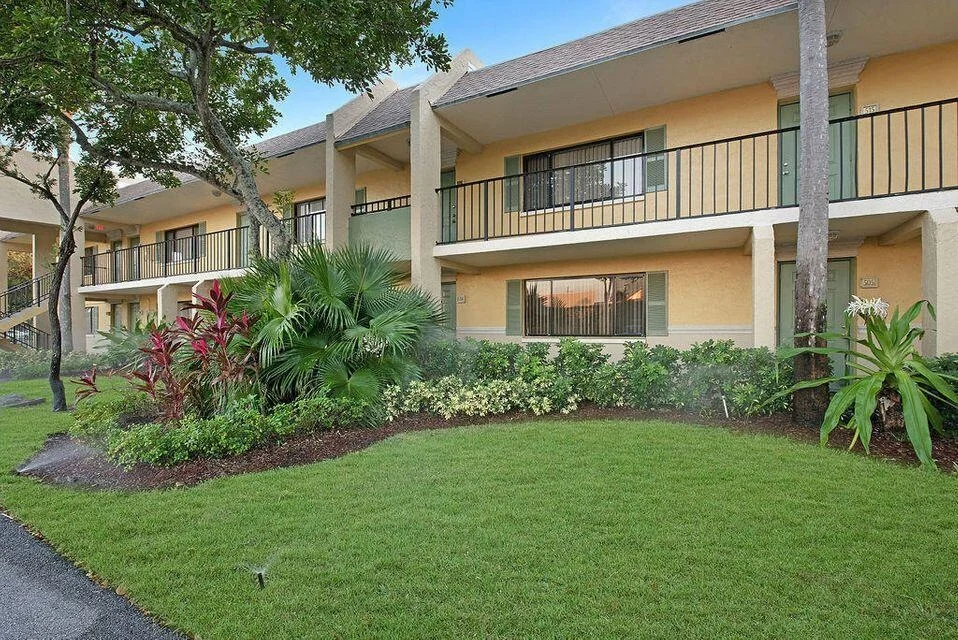 Unit for sale at 707 Meadows Circle, Boynton Beach, FL 33436