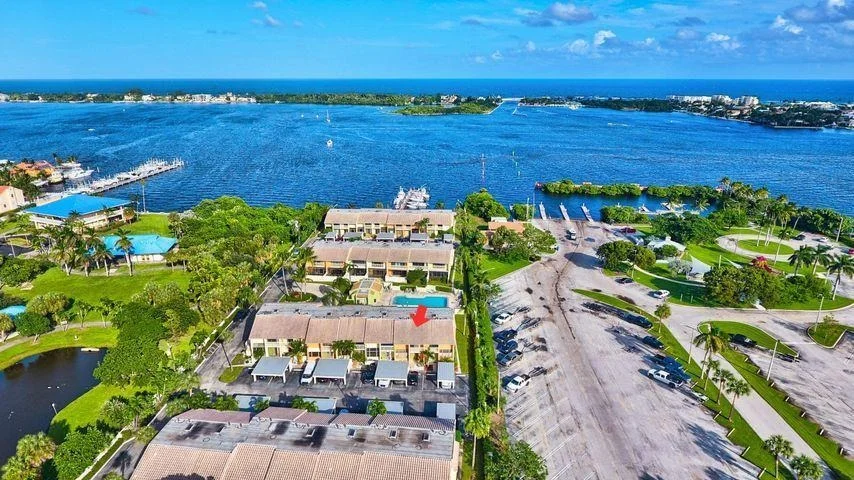 Unit for sale at 702 NE 20th Lane, Boynton Beach, FL 33435