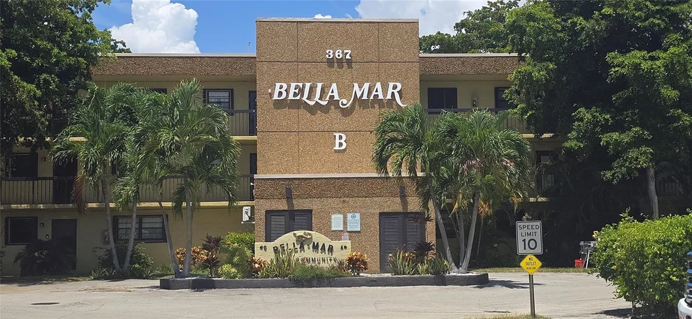 Unit for sale at 367 S Federal Highway, Deerfield Beach, FL 33441