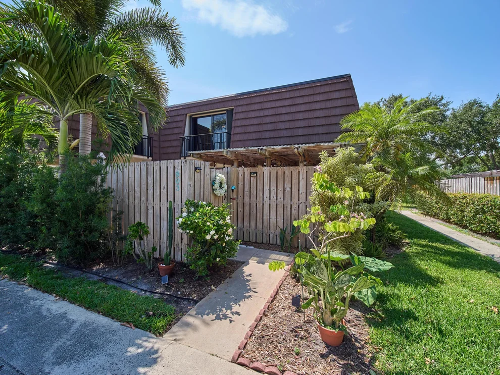 Unit for sale at 803 8th Lane, Palm Beach Gardens, FL 33418