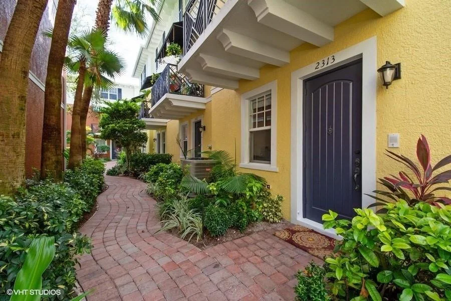Unit for sale at 2313 NE 9th Avenue, Wilton Manors, FL 33305
