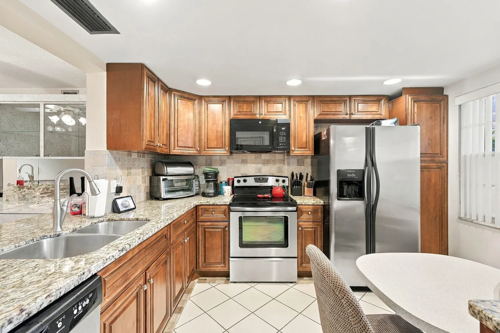 Unit for sale at 2903 VICTORIA Circle, Coconut Creek, FL 33066