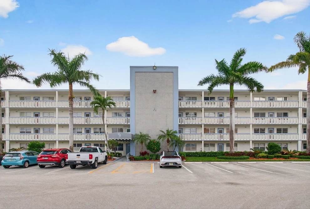 Unit for sale at 3007 Yarmouth A, Boca Raton, FL 33434
