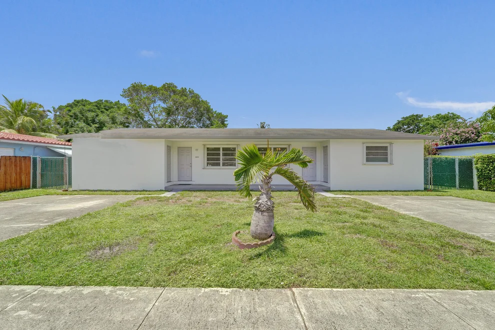Unit for sale at 5830 Garfield Street, Hollywood, FL 33021