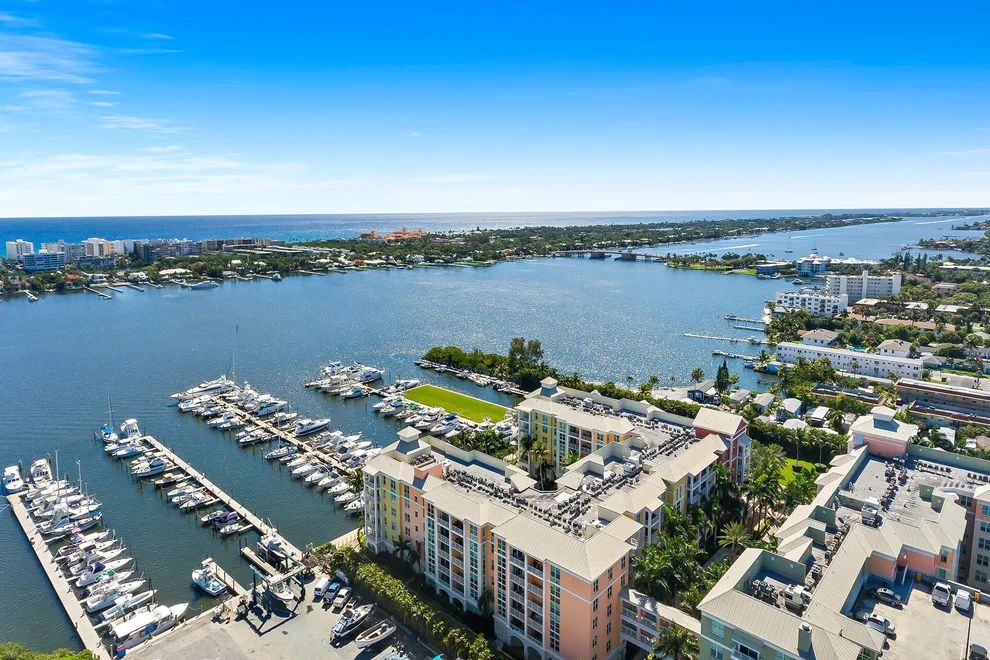 Unit for sale at 806 E Windward Way, Lantana, FL 33462