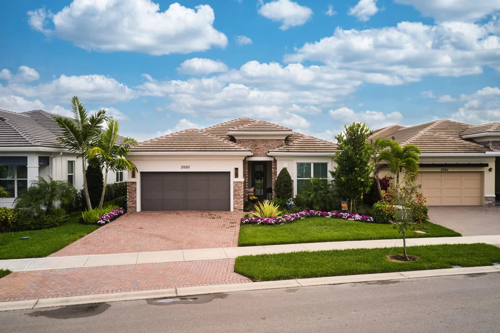 Unit for sale at 10088 Regency Way, Palm Beach Gardens, FL 33412