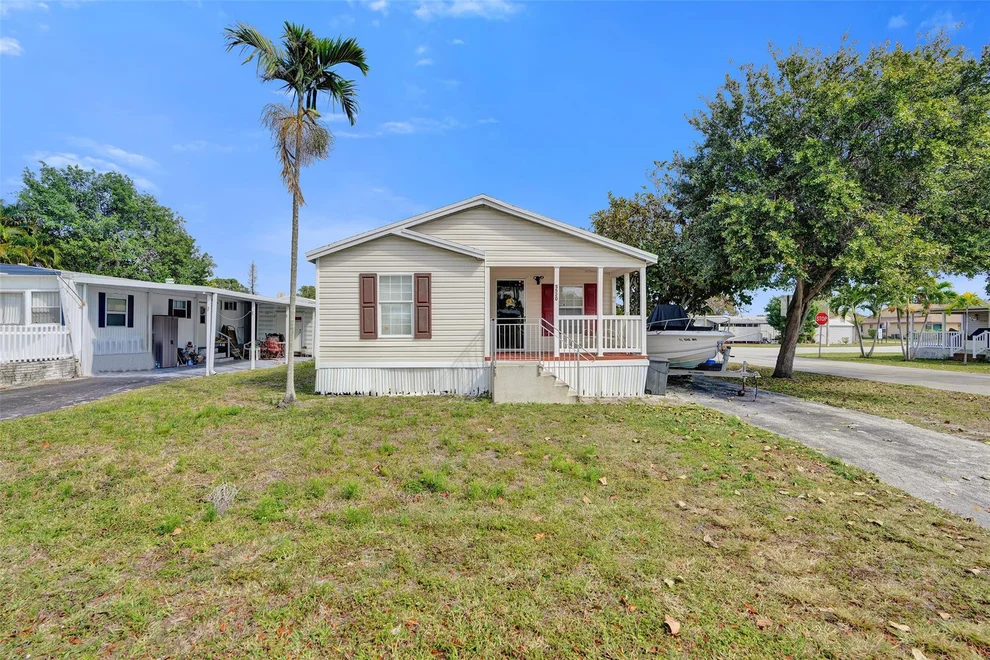 Unit for sale at 5520 SW 27th Terrace, Fort Lauderdale, FL 33312