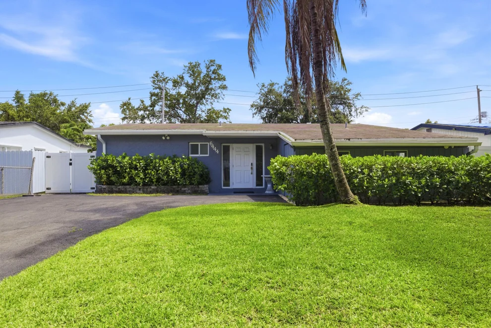 Unit for sale at 6444 Oak Street, Hollywood, FL 33024