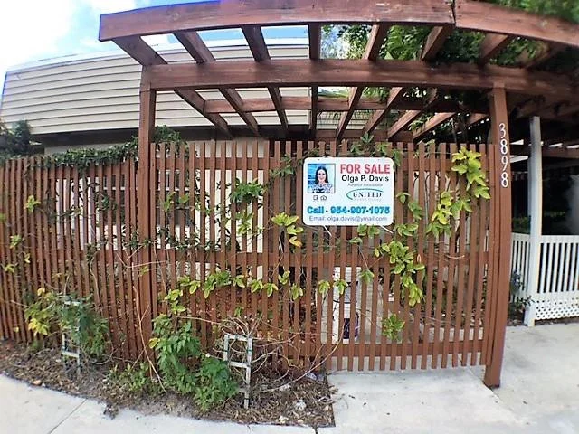 Unit for sale at 3898 Farragut Street, Hollywood, FL 33021