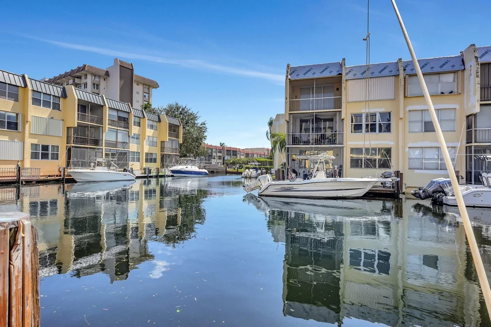 Unit for sale at 777 S Federal Highway, Pompano Beach, FL 33062