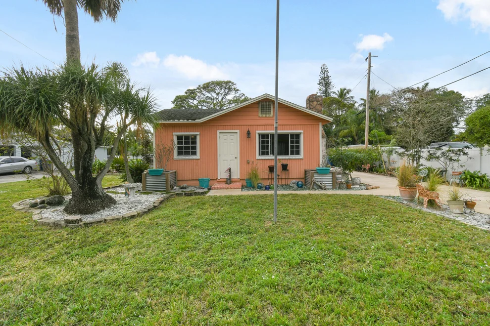 Unit for sale at 302 N Loxahatchee Drive, Jupiter, FL 33458