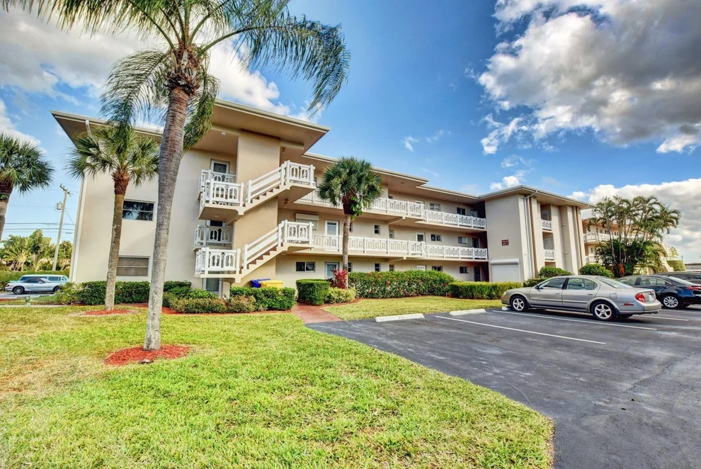 Unit for sale at 2991 S Garden Drive, Lake Worth, FL 33461