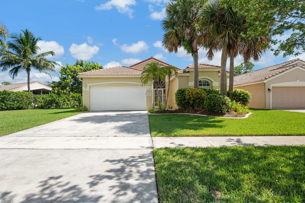 Unit for sale at 6980 SE Twin Oaks Circle, Stuart, FL 34997
