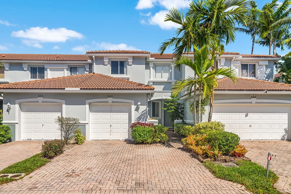 Unit for sale at 2151 Oakmont Drive, Riviera Beach, FL 33404