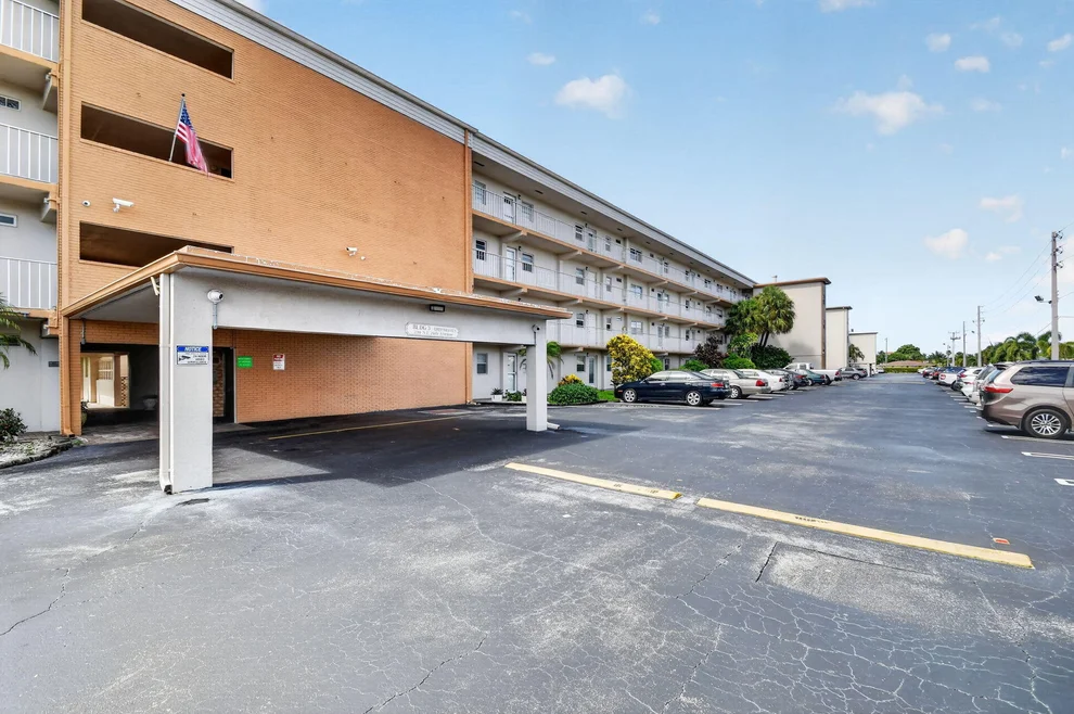 Unit for sale at 230 NE 26th Avenue, Boynton Beach, FL 33435