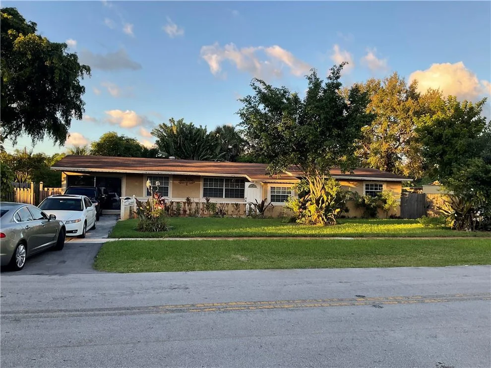 Unit for sale at 4795 NW 4th Street, Plantation, FL 33317