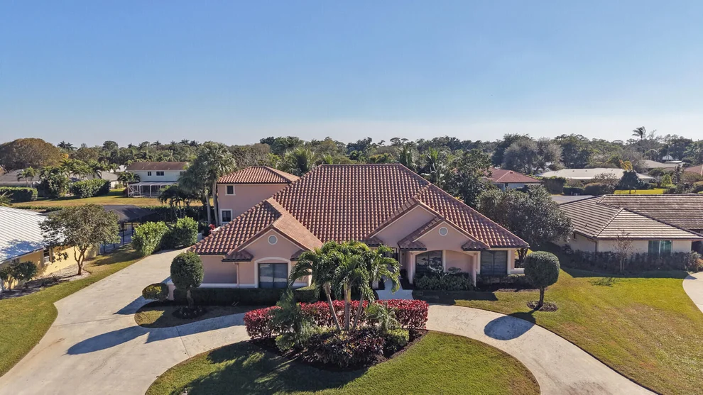 Unit for sale at 513 N Country Club Drive, Atlantis, FL 33462