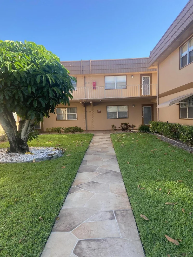 Unit for sale at 294 Brittany G, Delray Beach, FL 33446