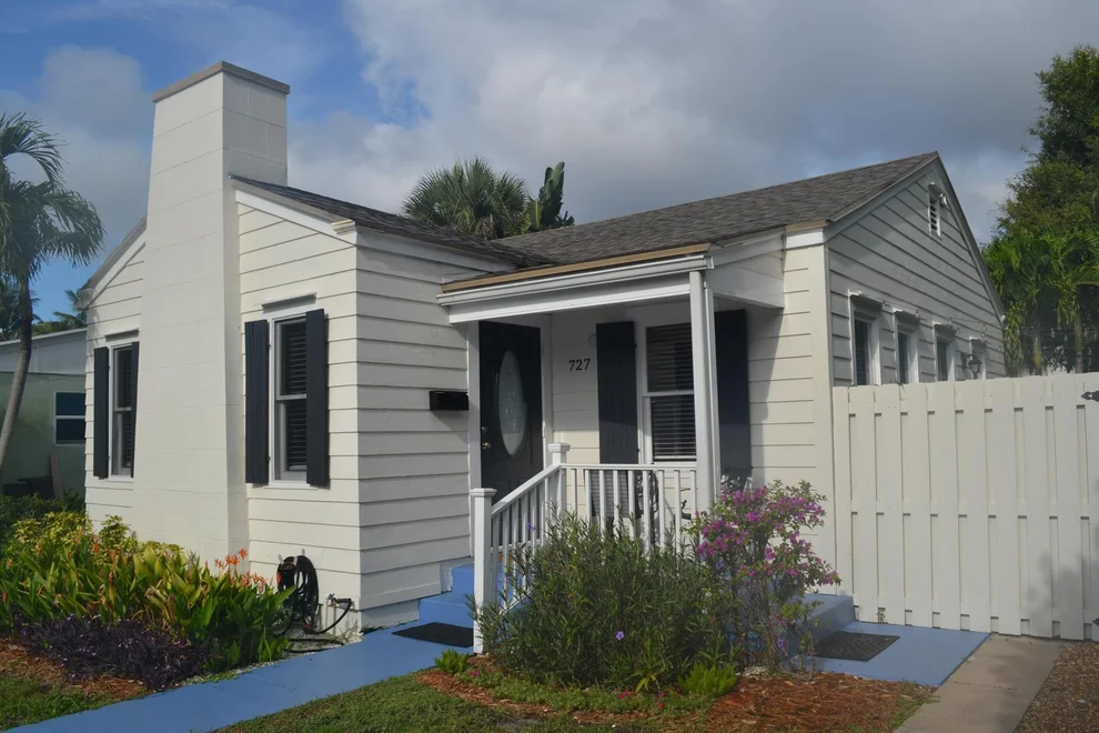Unit for sale at 727 N Palmway, Lake Worth Beach, FL 33460