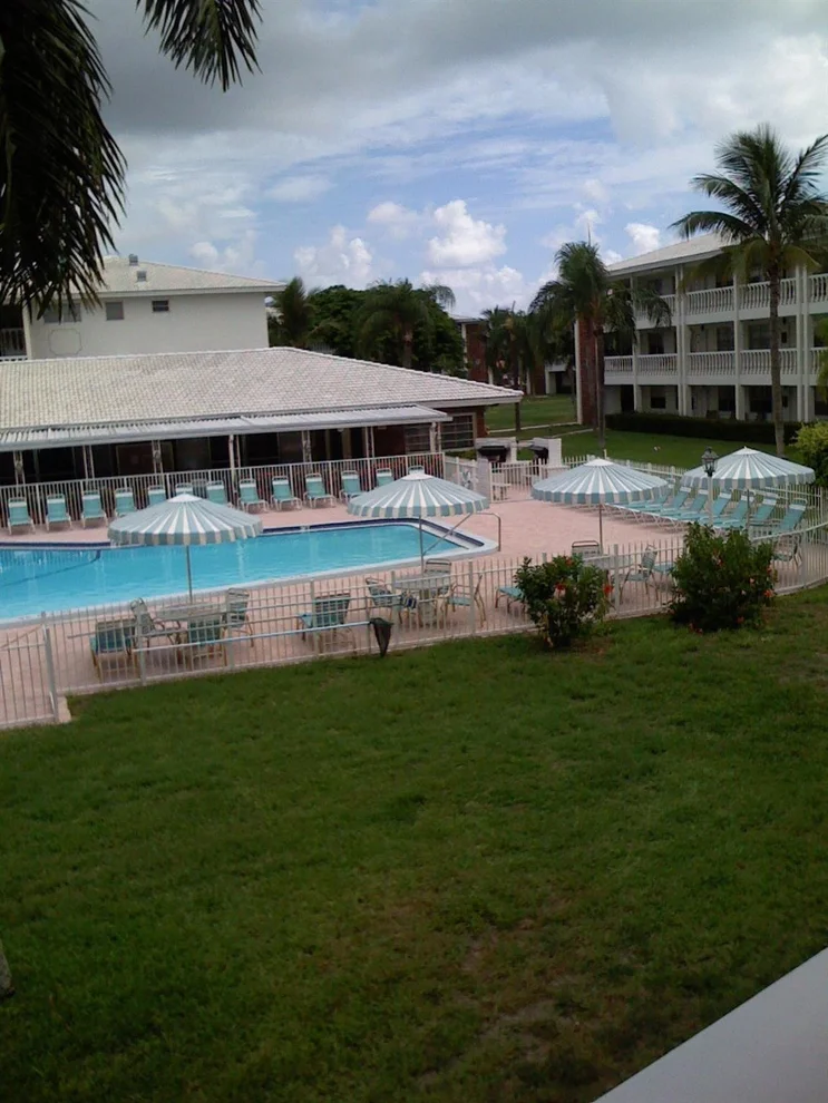 Unit for sale at 5200 NE 24th Terrace, Fort Lauderdale, FL 33308
