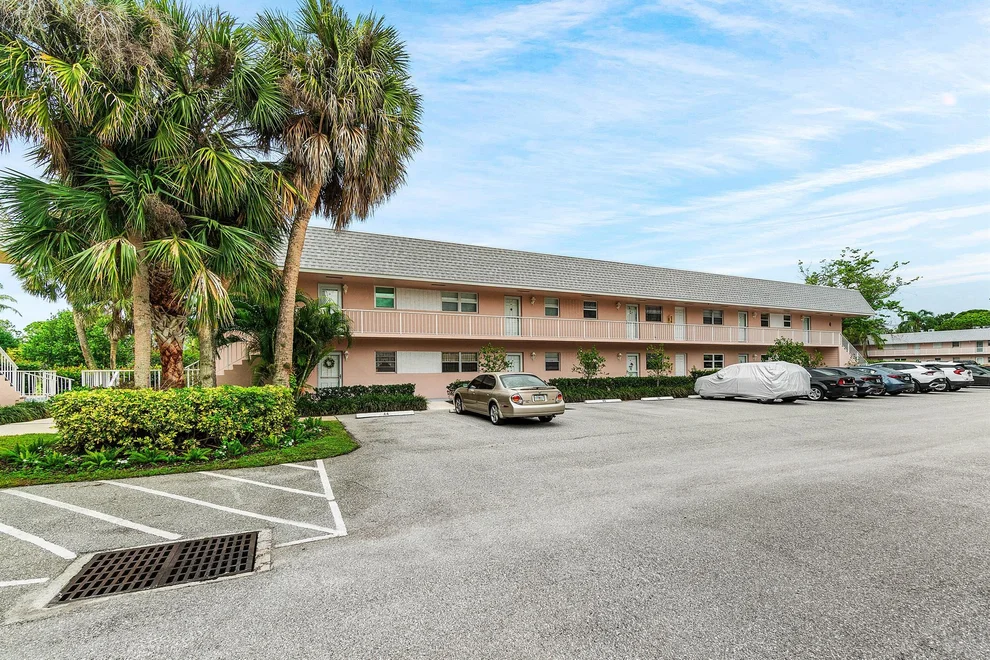 Unit for sale at 18081 SE Country Club Drive, Jupiter, FL 33469
