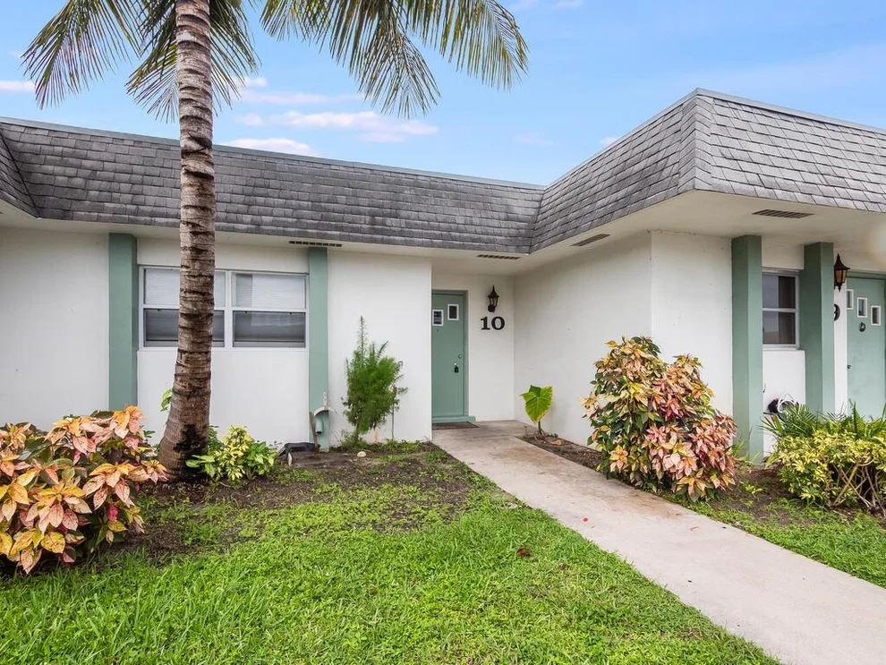 Unit for sale at 2638 Gately Drive E, West Palm Beach, FL 33415