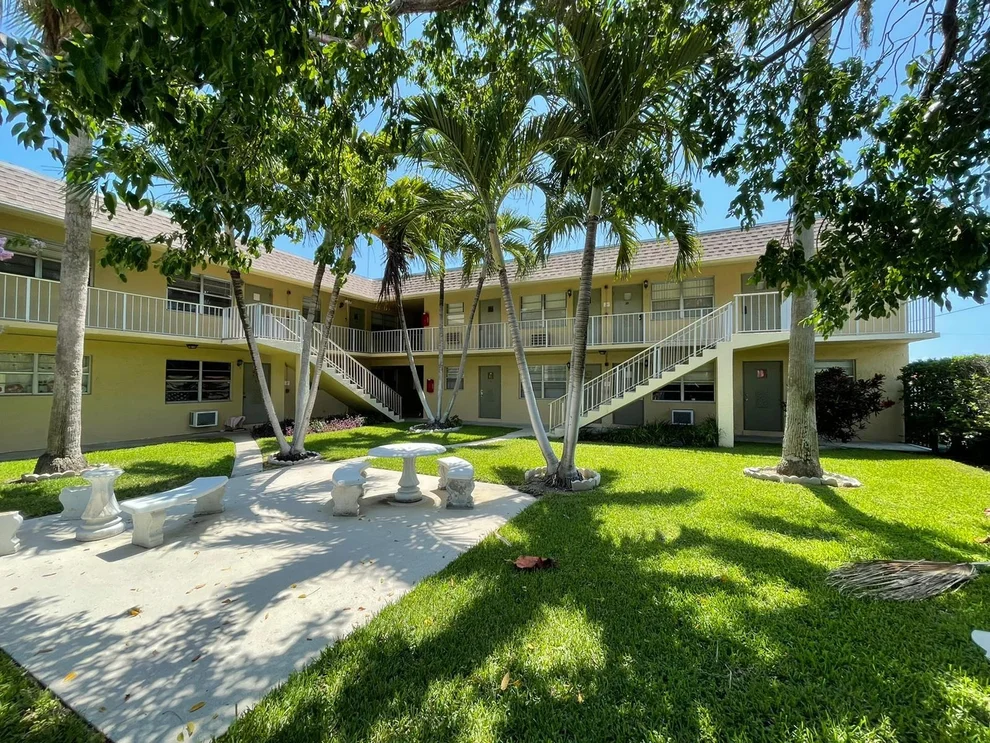 Unit for sale at 301 W Ocean Avenue, Lantana, FL 33462