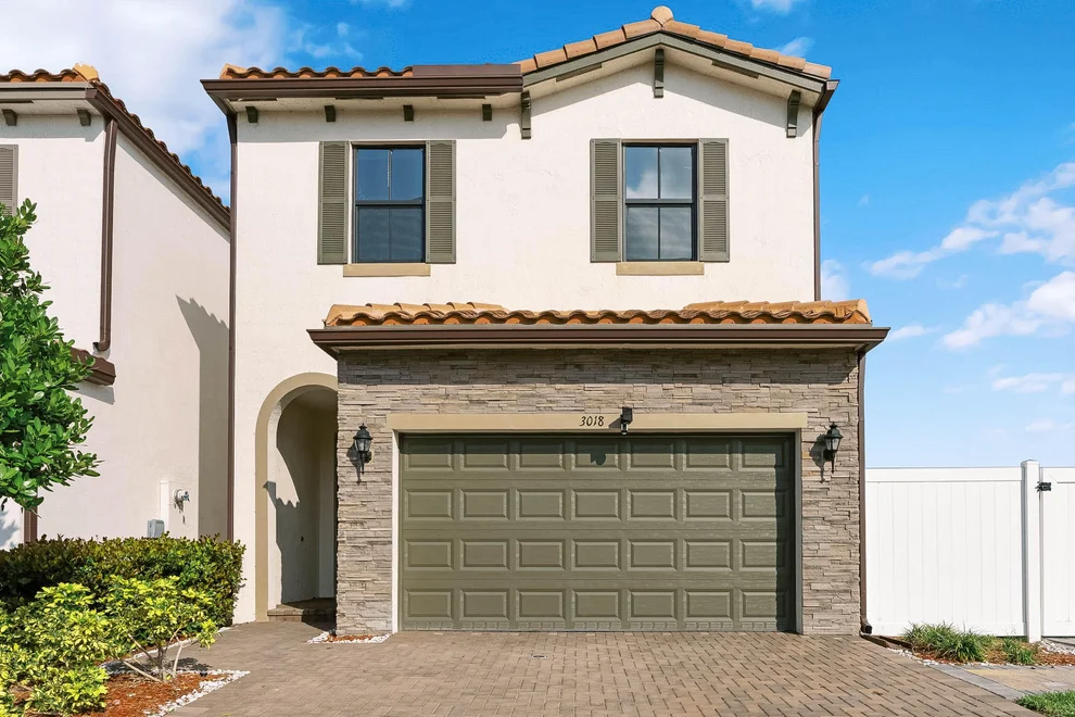 Unit for sale at 3018 King Palm Way, Riviera Beach, FL 33410