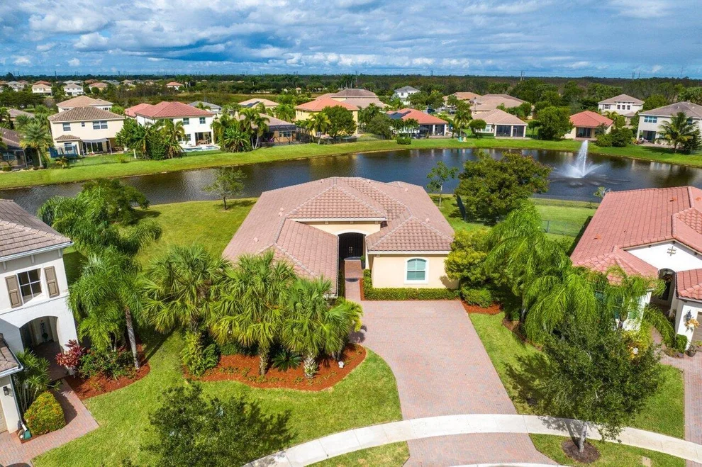 Unit for sale at 3033 Strada Court, Royal Palm Beach, FL 33411