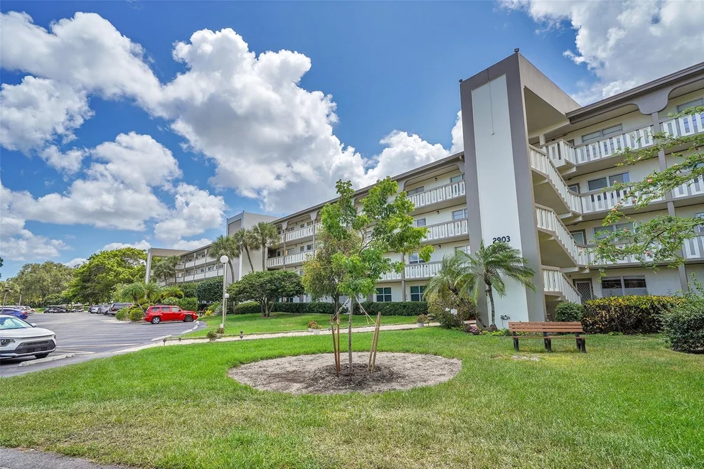 Unit for sale at 2903 Victoria Circle, Coconut Creek, FL 33066