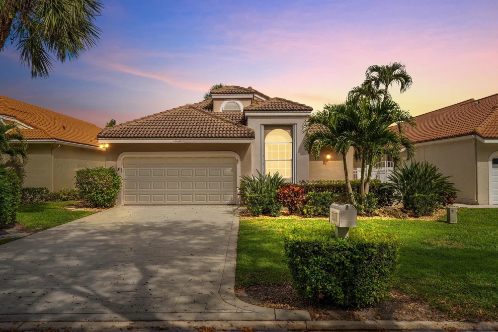 Unit for sale at 6938 Briarlake Circle, West Palm Beach, FL 33418