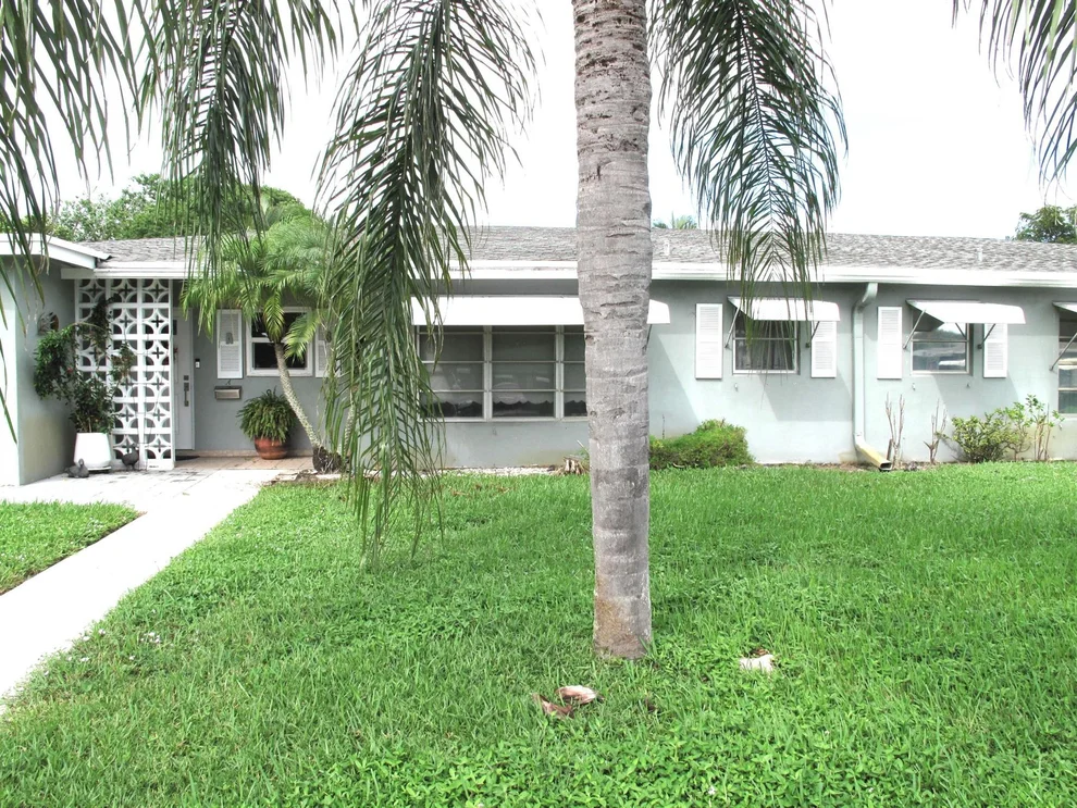 Unit for sale at 917 S Drive Drive, Delray Beach, FL 33445