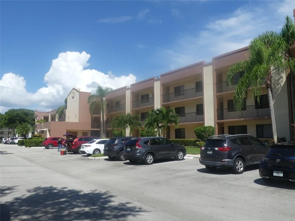Unit for sale at 10657 W Clairmont Circle, Tamarac, FL 33321