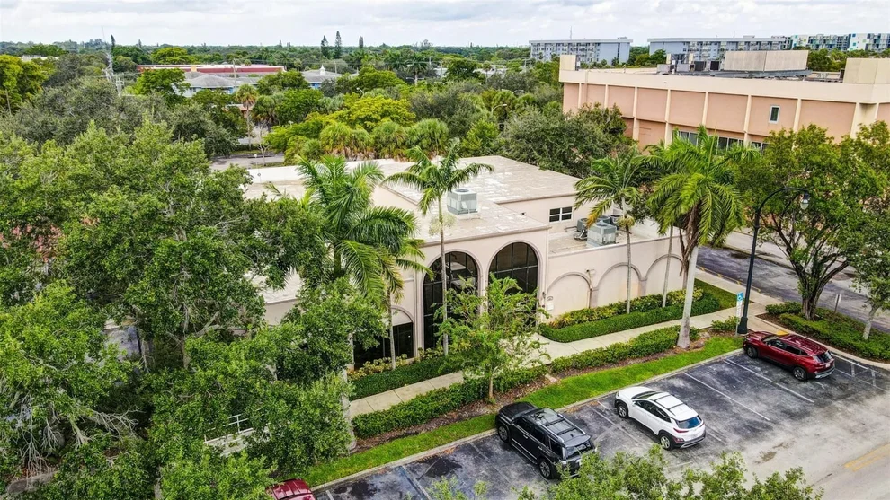 Unit for sale at 451 N State Road 7, Plantation, FL 33317