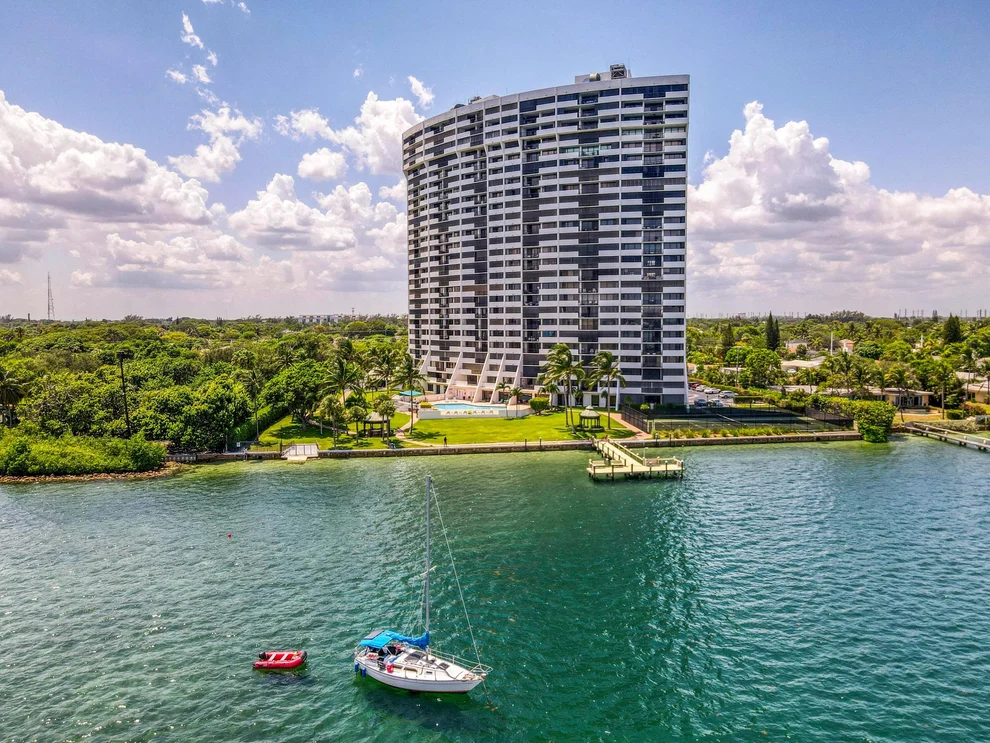 Unit for sale at 5200 N Flagler Drive, West Palm Beach, FL 33407