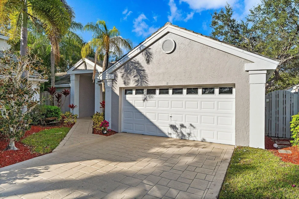Unit for sale at 11 Admirals Court, Palm Beach Gardens, FL 33418