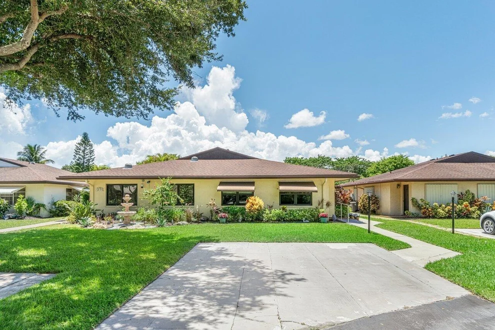 Unit for sale at 5096 Kinswood Road, Boynton Beach, FL 33437