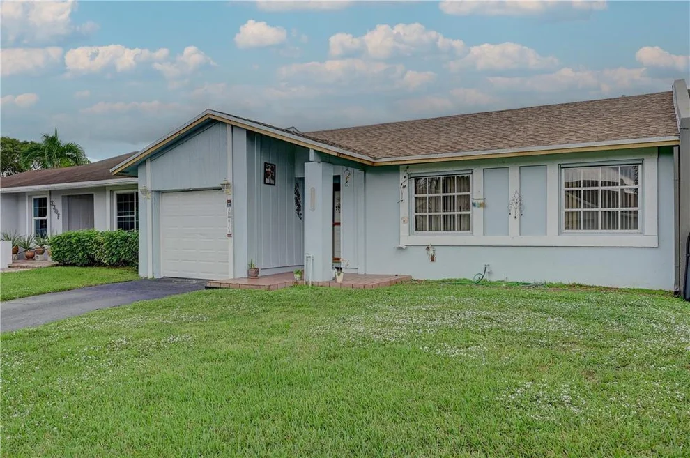 Unit for sale at 330 Lakewood Circle, Margate, FL 33063