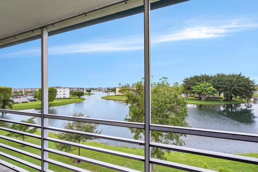 Unit for sale at 4034 Lincoln B, Boca Raton, FL 33434