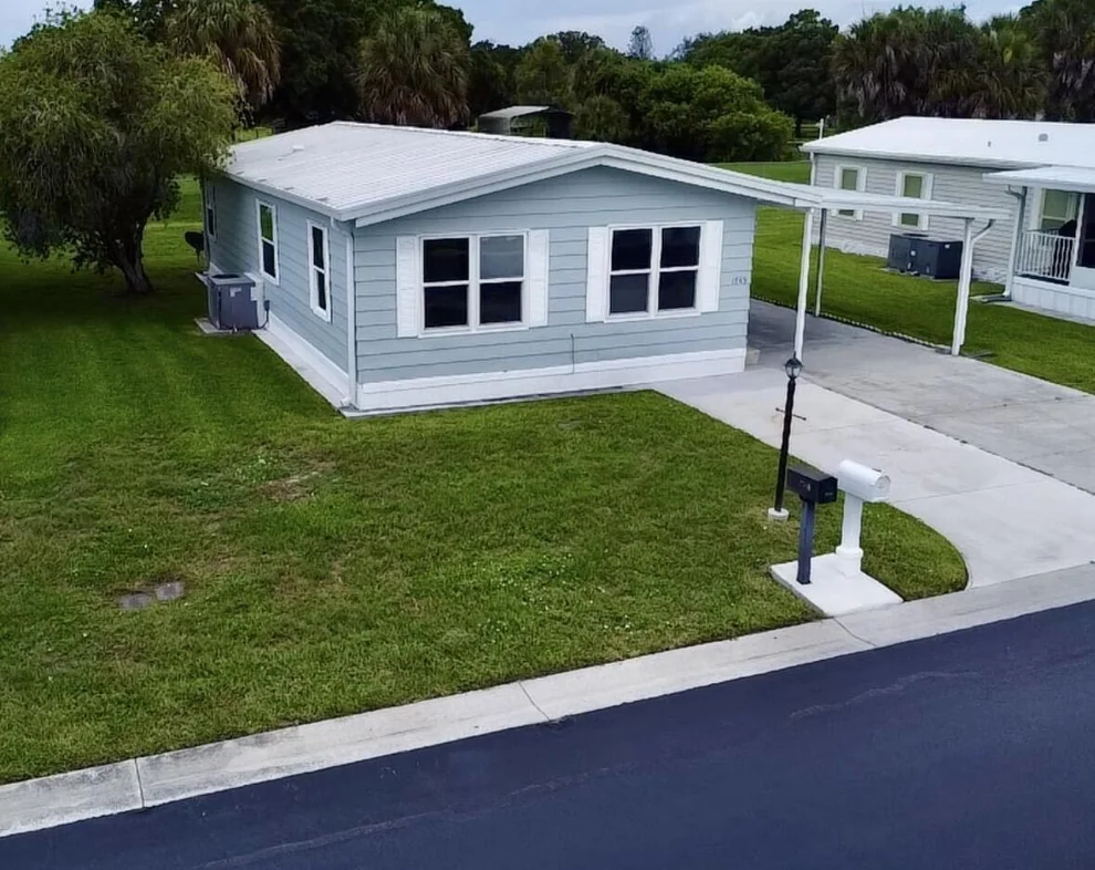 Unit for sale at 1745 SW 35th Circle, Okeechobee, FL 34974