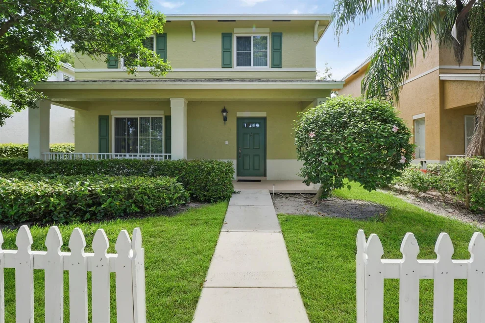 Unit for sale at 520 S Broadway, Lantana, FL 33462