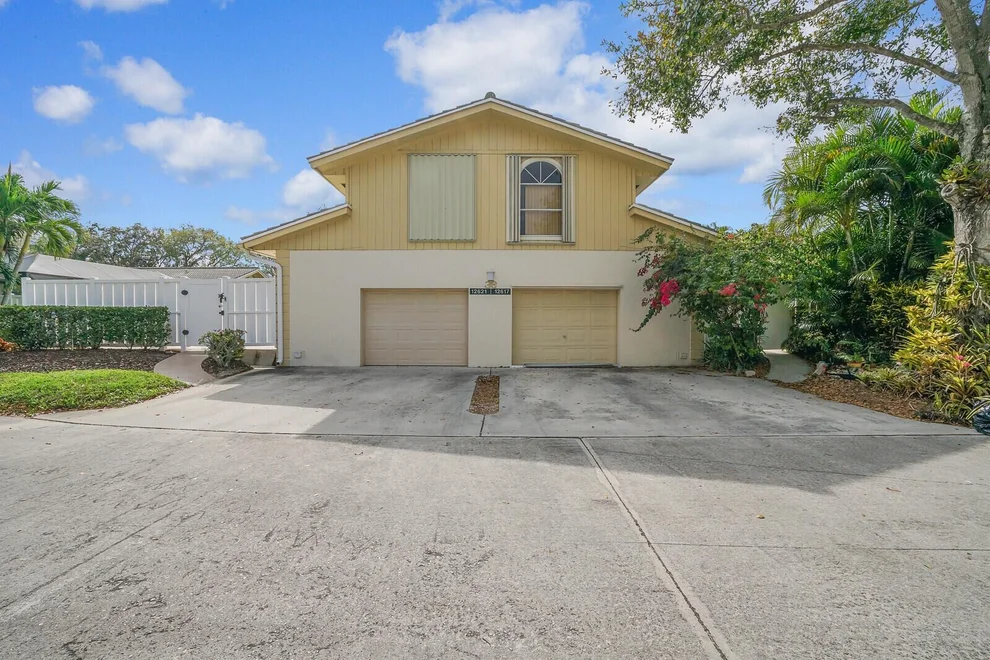 Unit for sale at 12621 Woodmill Drive, Palm Beach Gardens, FL 33418