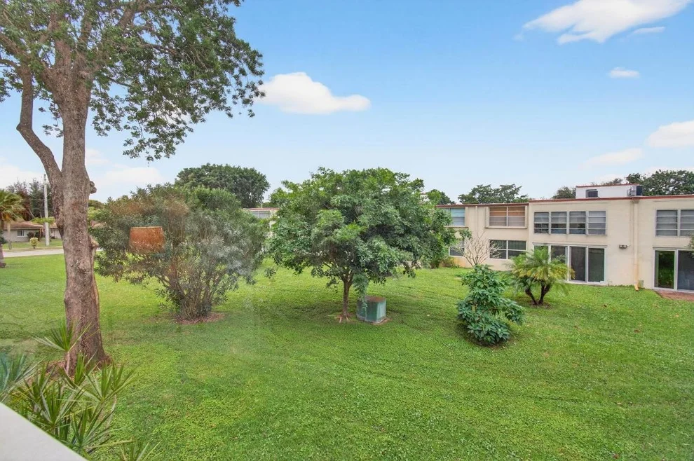 Unit for sale at 10 Willowbrook, Delray Beach, FL 33446